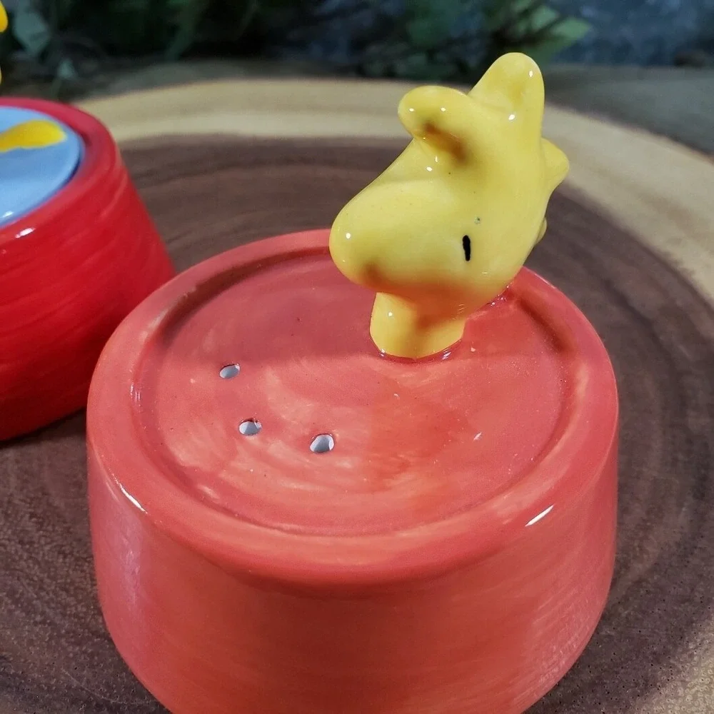 Peanuts Ceramic Woodstock Salt & Pepper shakers - Woodstock‎ in Water Dish UFS